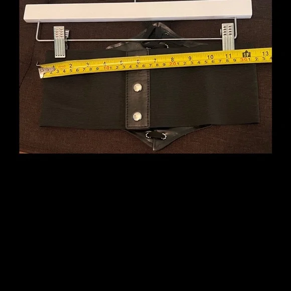 #1050+ Floral Embroidered Black Corset Belt - Picture 5 of 5